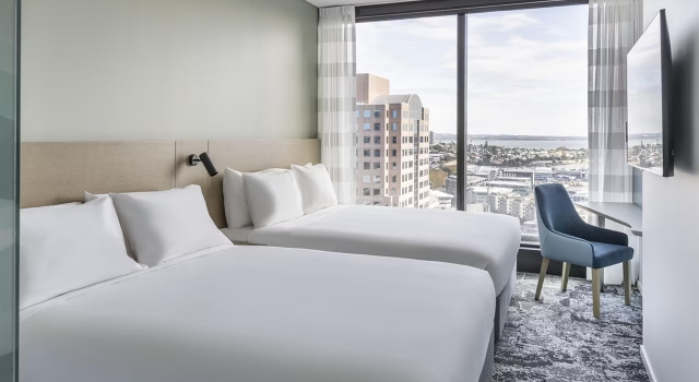 Четырёхместный номер Standard с видом на гавань Holiday Inn Express Auckland City Centre by IHG
