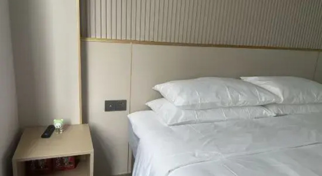Люкс M Hotel (Bai Sheng Shopping Center)