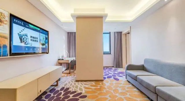 Люкс Deluxe Lavande Hotel Kashigar Ancient City Scenic Area Wanda Plaza Branch