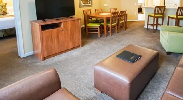 Surrey Vacation Resort/Carriage Place, Забронировать Курортный отель СПА-отели Table Rock Lake, SPA-услуги