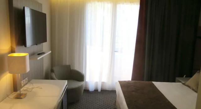 Clos St Eloi, Prenota Hotel Hotel a Alvernia con parcheggio, Parcheggio