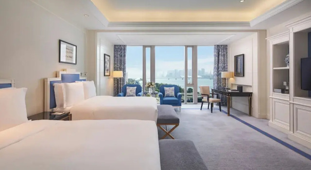 Четырёхместный номер Deluxe с видом на реку The Azure Qiantang, a Luxury Collection Hotel, Hangzhou