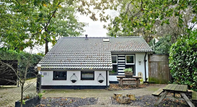 Коттедж Scenic Stay Near Town & Lake