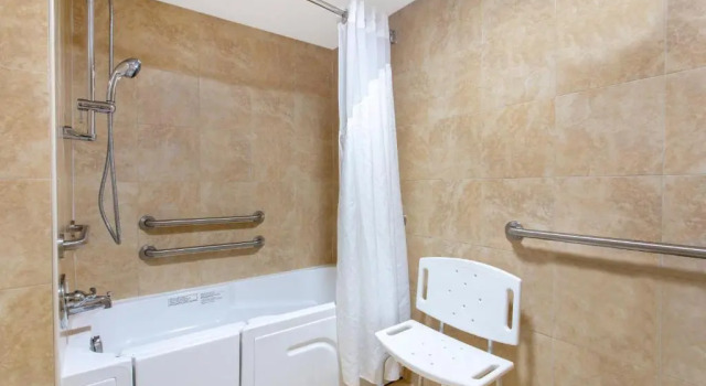 Двухместный номер Standard Holiday Inn & Suites Boca Raton - North