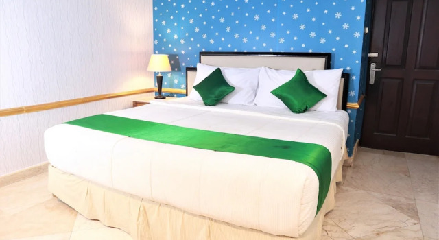 Camera Deluxe Hotel Istana Permata Dinoyo