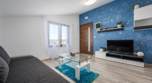 PHAROS house with apartment