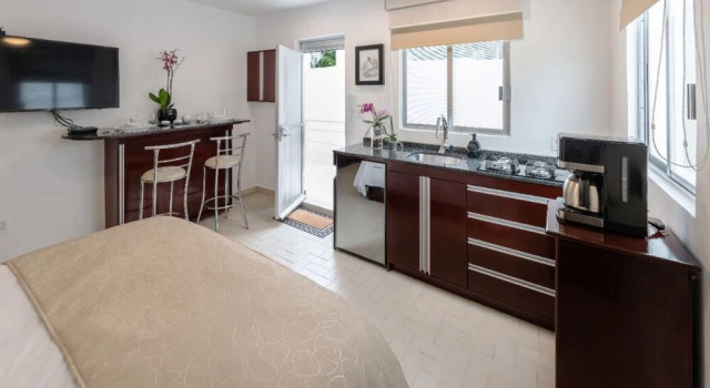 Люкс Deluxe Porterfield Suites