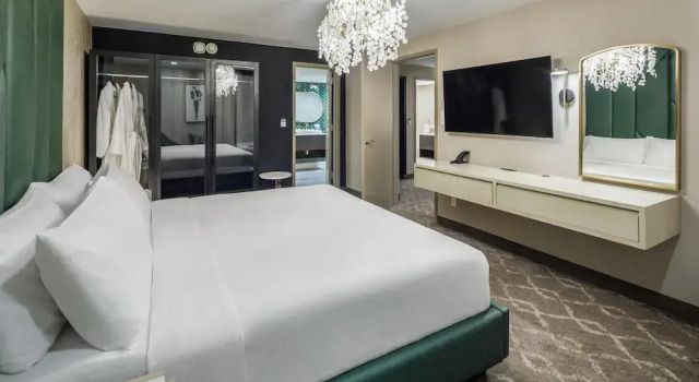 Suite Hotel AVA Laredo