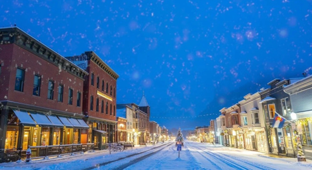Riverfront, Blocks To Ski! Mtn Views + Hot Tub @ Viking Lodge 217 1 Bedroom Condo by RedAwning