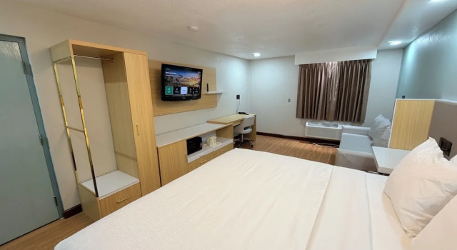 Двухместный номер Deluxe с видом на внутренний двор Wyndham Garden Salina Conference Center