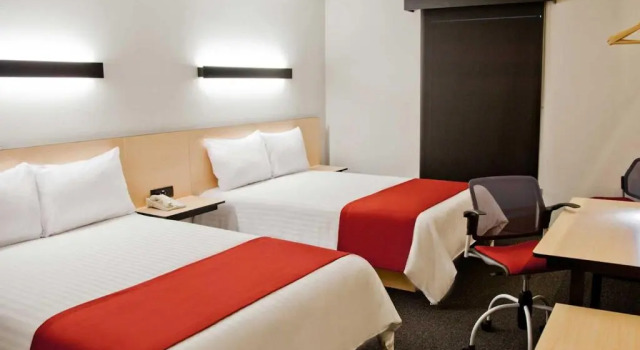 Четырёхместный номер Standard City Express by Marriott Ciudad de México Plaza Central