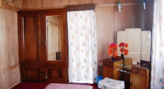 Houseboat Almost Heaven, Забронировать Отель Сринагар Jammu & Kashmir Ski