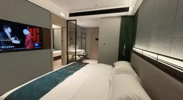 Семейный люкс с видом на реку Homeinn Selected Hotel (Tianjin Olympic Sports Center Tumor Hospital Subway Station)