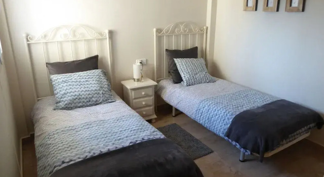 Charming Holiday Home Nearby Estepona With sea Views and Golf Opportunities, Забронировать Дом для отпуска Манилва Коста-дель-Соль, рядом с Гольф-клуб La Duquesa