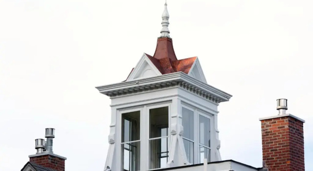 Sutton House B & B, Varaa Hotelli Hotellit New England uima-altaalla, Uima-allas