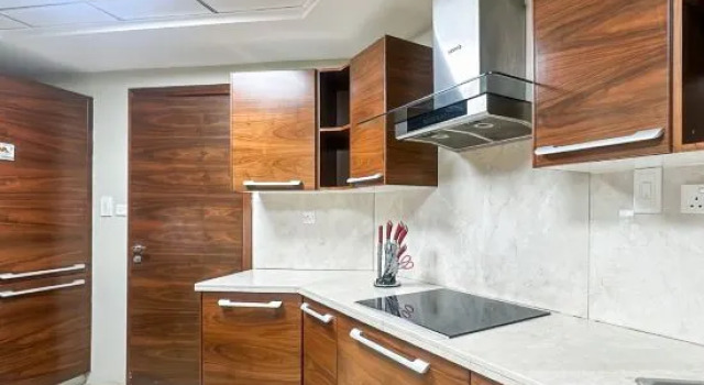 Spacious 3BR in Torch Tower with Stunning Sea View, Забронировать Отель Дубай Эмират Дубай, рядом с Остановка трамвая Marina Towers