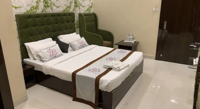 Номер Deluxe с балконом The JK Hotel - Opp Railway Station
