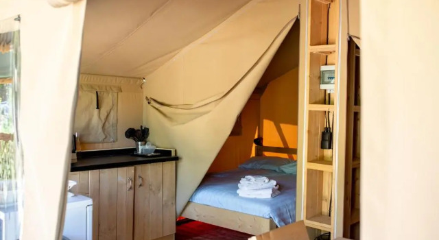 Тент Camping RCN Val de Cantobre