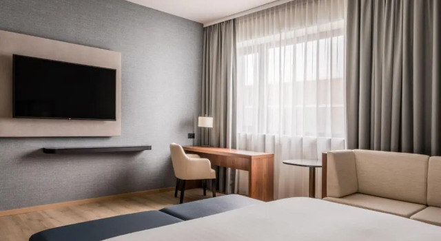 Двухместный номер Superior Geneva Marriott Hotel