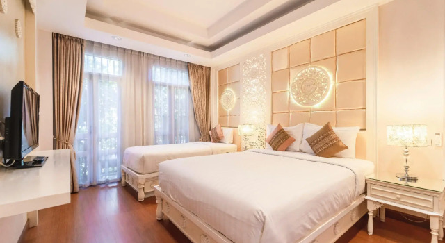 Ratchiangsaen Flora House, Забронировать Отель Отели Чиангмай с парковкой, рядом с Wat Srisupan, Парковка