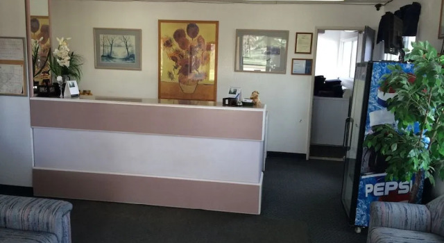 Plains Motor Inn, Rezervovat Mini-hotel Stettler 