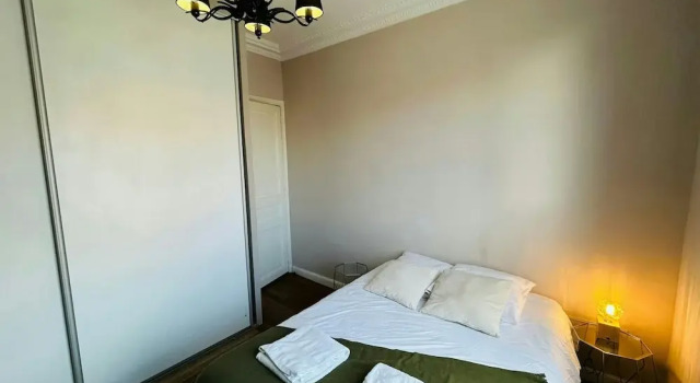 Le Charmant Salengro Centre-ville, Rezerwuj Hotel Reims Champagne