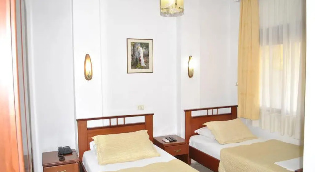 Hotel Bleta, Забронировать Отель Недорогие отели Гирокастры, недорого