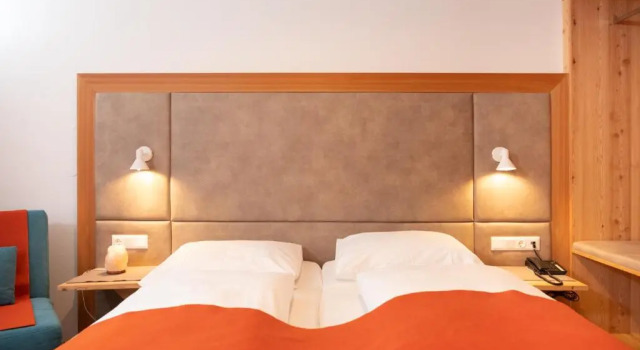Standardní Dvoulůžkový s manželskou postelí pokoj a výhledem do zahrady Landhotel Santner