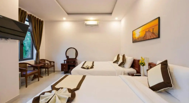 Трёхместный номер Standard с балконом Hoi An Fairy Garden Villa