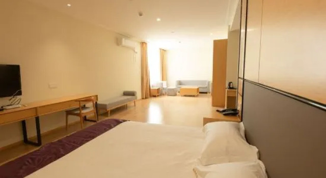 Люкс Deluxe Shanghai Xinnan Hotel