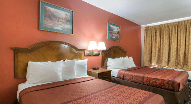 Четырёхместный номер Standard Rodeway Inn Wormleysburg - Harrisburg