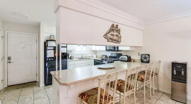 Апартаменты PCB Townhome w/ Resort Amenities - Walk to Ocean!