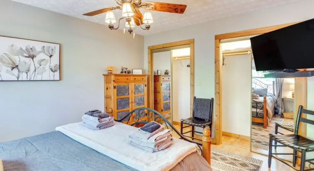 Ellijay Cabin 7 Mi to Dtwn: Hot Tub & Mtn Views, Reserva ahora Hotel Ellijay 