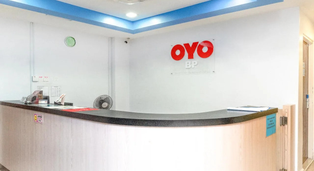 Oyo 584 Oyo Bp, Varaa Hotelli Hotellit Johor pysäköinnillä, Pysäköinti