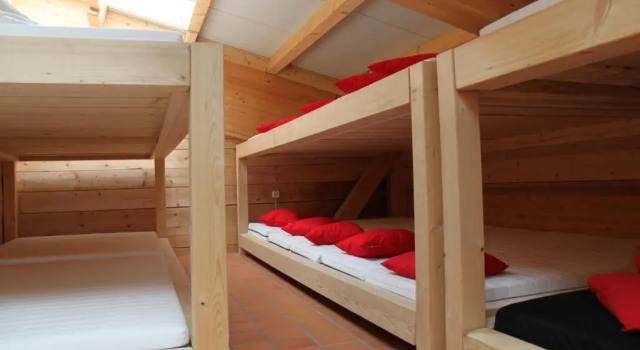 Loft-Inn, Buchen Sie Hotel Äschi bei Spiez 