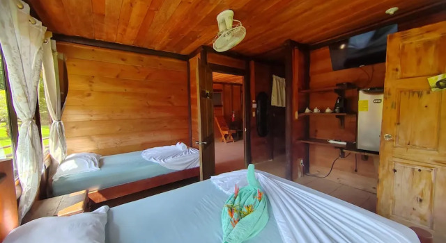 Трёхместный номер Standard с балконом Hotel Canto de Ballenas