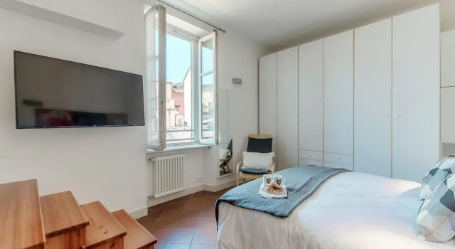 Apartment Flipping Flat