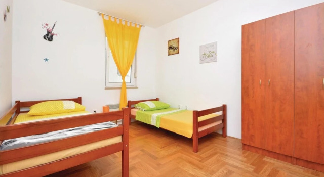 Amazing Home in Podstrana With Wifi and 2 Bedrooms, Забронировать Отель Отели Подстраны 3 звезды, рядом с Частный Пляж «Апартмани Лена», 3*