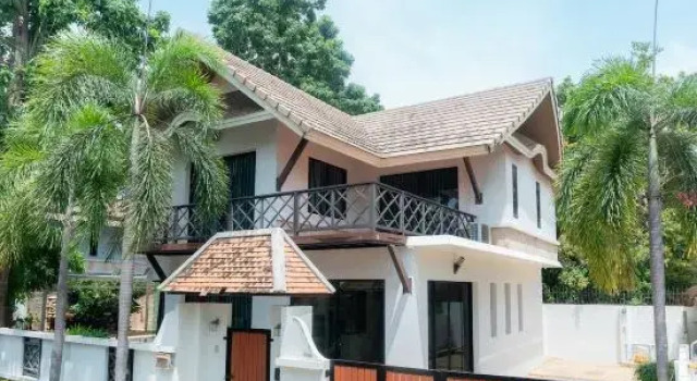 Thai Home(23) 3BR near Hollywood