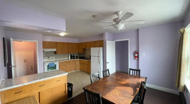 Коттедж с 3 комнатами Niagara Holiday Apartment