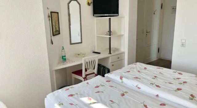 Balkonlu Standart çift kişilik oda Hotel Ambiente
