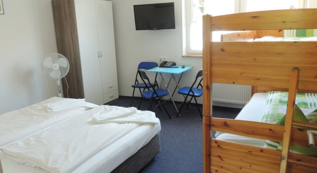 Семейный номер Standard с 2 комнатами с балконом Hotel Faxe Schwarzwälder Hof