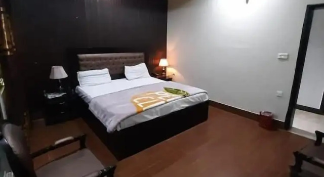 Двухместный номер Deluxe Hotel Laxen Inn Multan