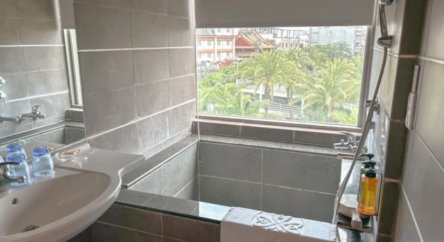 Четырёхместный номер Deluxe Art Spa Hotel