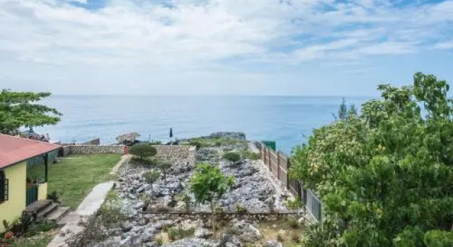 Seabreeze Studio 2, Rezervovat Penzión Hotely v Westmoreland s parkováním, Parkování