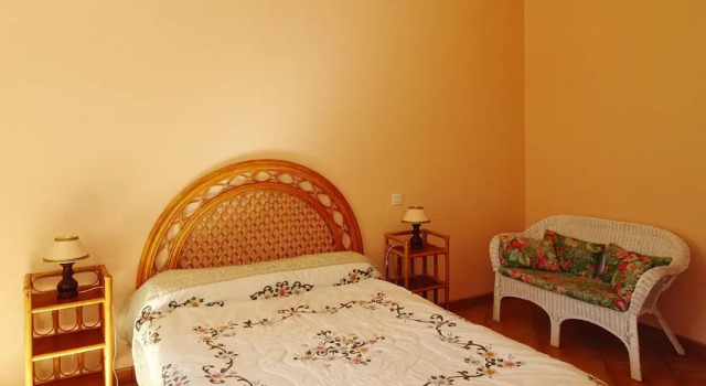 Semi-detached House on a Vineyard, Talais, Rezervasyon Otel Talais Medoc