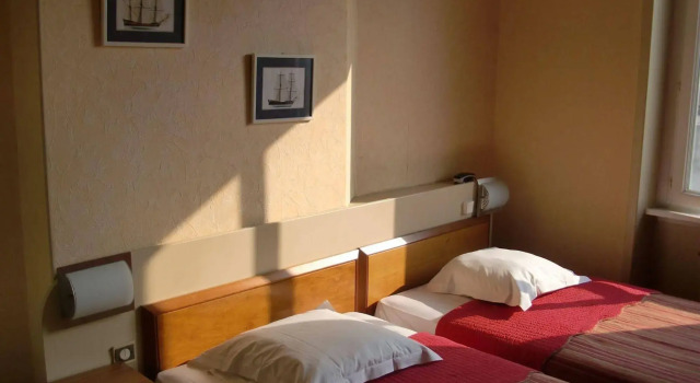 Le Regent, Забронировать Отель Отели Finistère с парковкой, Парковка