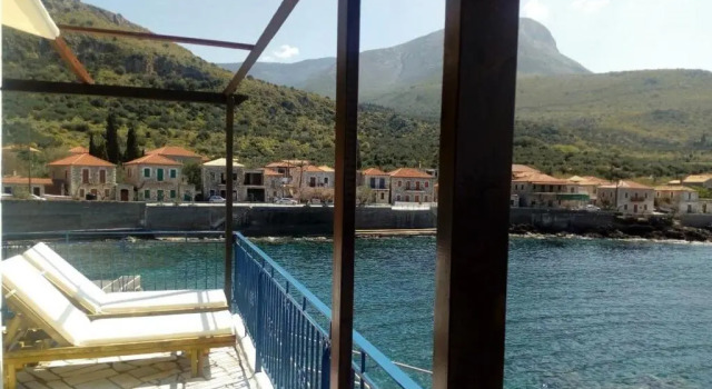 Wheelhouse Trachila Mani, Prenota Hotel Trakhíla Messenia