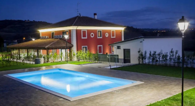 Agriturismo Villa Luisa, Buchen Sie Villa Apice Kampanien