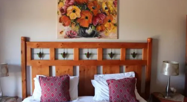 Feathers Guest House, Забронировать Гостевой дом Мидделбург Мпумаланга, рядом с Midwater Shopping Centre Middelburg